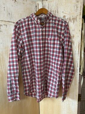 Old Navy Red & White Plaid Button-Down Shirt - Men